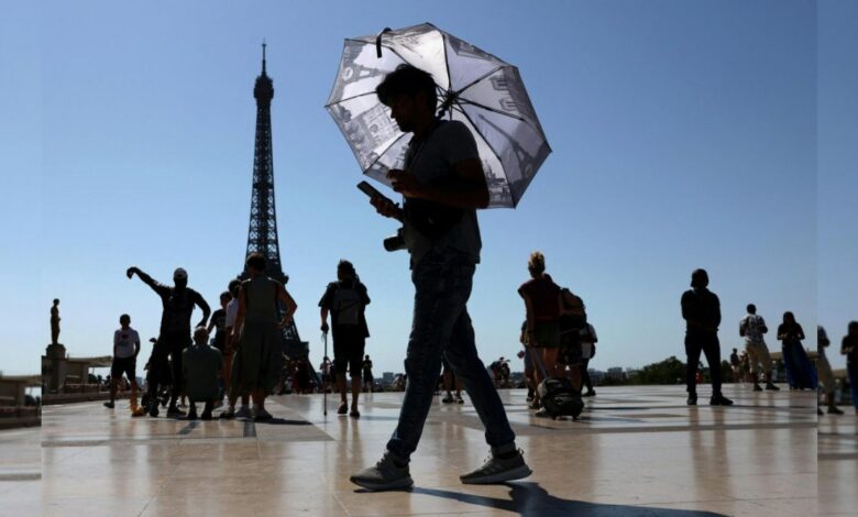 الجفاف وموجات الحر يخفضان النمو في فرنسا 0.1% ويضربان محصول الذرة
