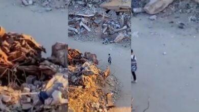 العام الدراسي في غزة يبدأ بأصوات القنابل.. أطفال يعبرون مئات الأمتار من الركام إلى فصولهم