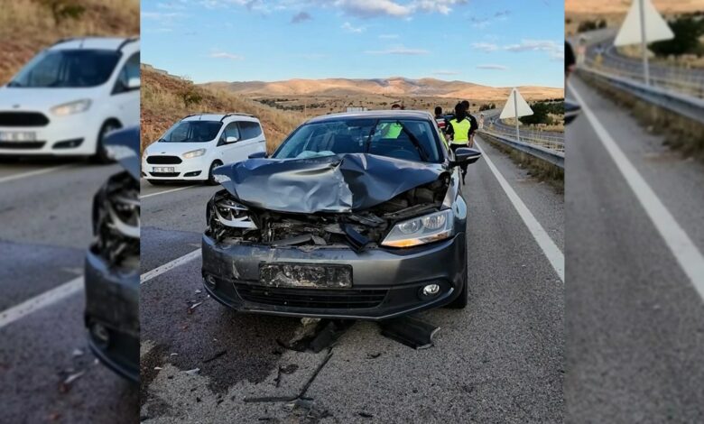 أربعة مصابين في تصادم خلفي على طريق كيرشهير-كيريكالي.. لا خطر على حياتهم