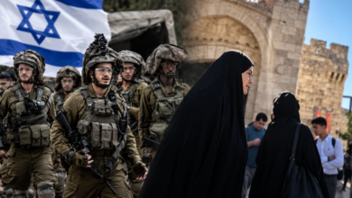 سائح تركي في القدس يثير جدلاً واسعاً.. ماذا حدث عند باب يافا؟