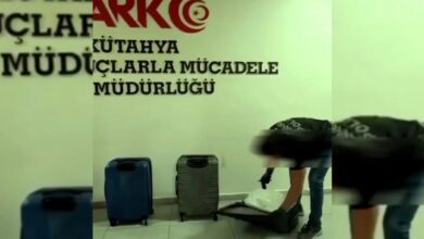 داخل 4 حقائب.. ضبط 98.74 كيلوغرام من مادة بريغابالين في كوتاهية التركية وتوقيف مشتبه به
