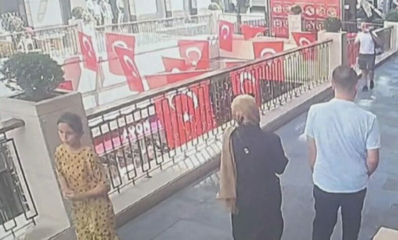 عاجل | طفلة أوزبكستانية تبلغ 13 عامًا تصل إلى قنصلية بلادها في إسطنبول بعد 3 أيام من فقدانها