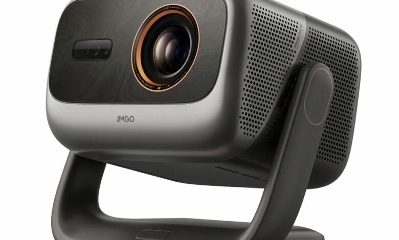 بروجكتور JMGO Iris Ultra Max المتكامل يصل إلى الأسواق العالمية بسطوع 6500 لومن وتباين 10000:1