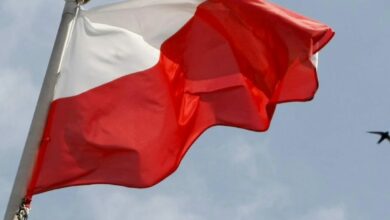 نافروتسكي من غدانسك يطالب ألمانيا بتعويضات الحرب وتوجيهها للجيش البولندي