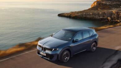 BMW تسير نحو مستقبل بلا أزرار.. iX3 الجديدة تعتمد على الشاشات والمساعد الصوتي