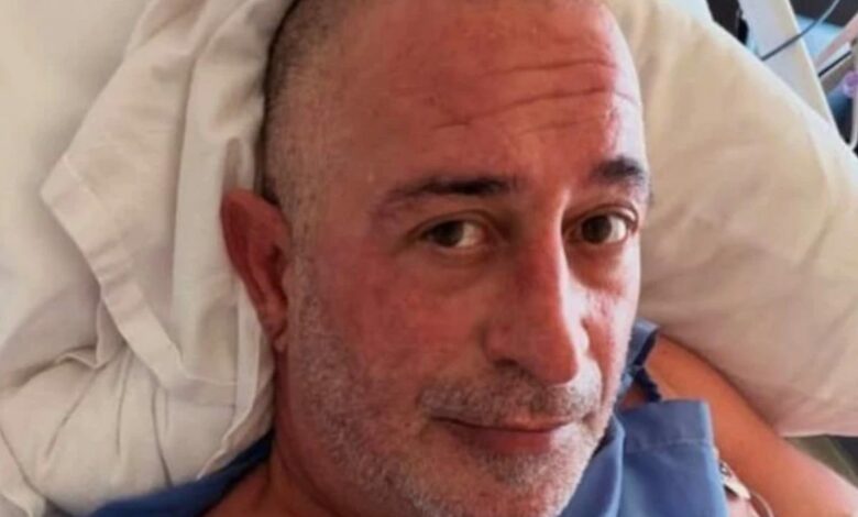 جيم يلماز يغادر المستشفى بعد القسطرة ويلتقي بعائلته في أول ظهور