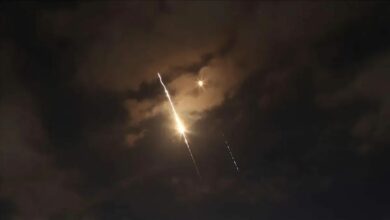 عاجل | الجيش الإيراني يعلن استهداف منشآت رادار أمريكية في قاعدة بالبحرين رداً على هجمات جنوبي البلاد