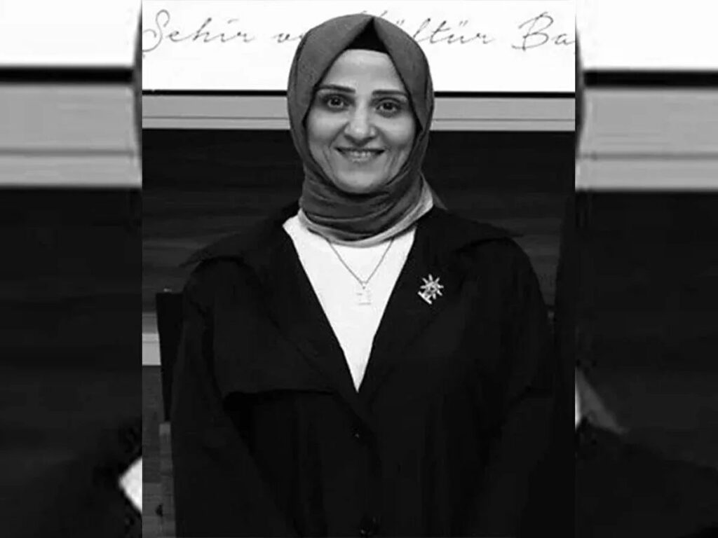 بعد وفاتها أثناء العلاج.. تشييع جثمان عضوة بارزة في حزب العدالة والتنمية بشانلي أورفا