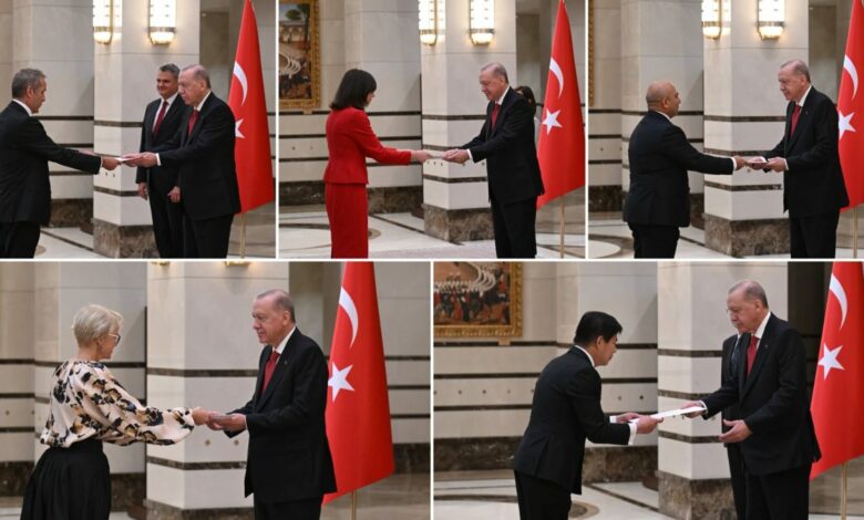 أردوغان يتسلم أوراق اعتماد 5 سفراء جدد بينهم سفيرا بريطانيا وكندا