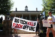 مدن أميركية تلغي عقود كاميرات Flock.. لكن بياناتها قد تظل قابلة للبحث