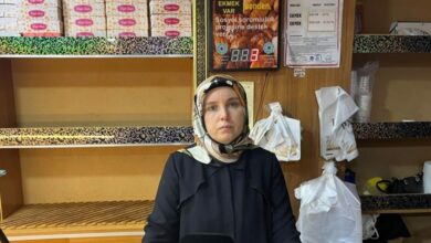 صاحبة مخبز في إسطنبول تتعرض للضرب أمام أطفالها بعد طلب مهلة للإخلاء