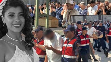 رضيعة تفارق الحياة بعد والدتها في حادث بأماسرا.. والدها المعتقل يحمل نعشها في جنازتها