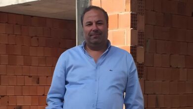 العثور على جثمان مقاول كوشاداسي على الشاطئ بعد فقدانه في البحر