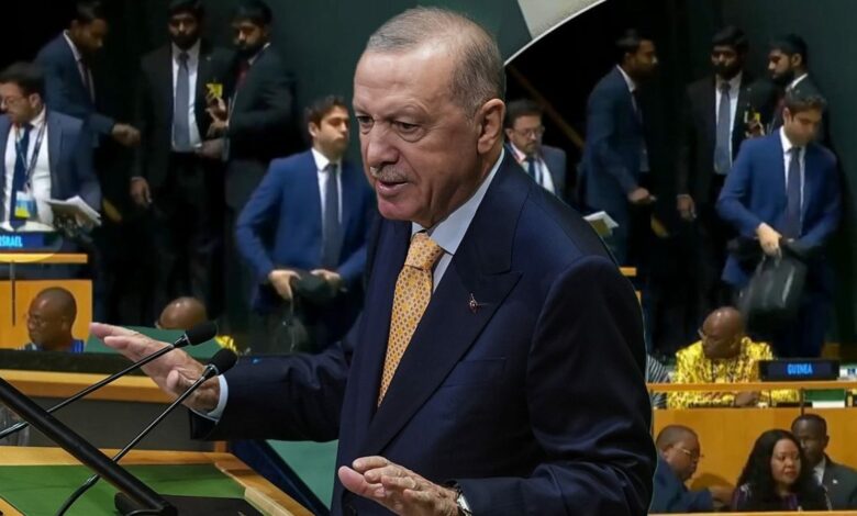 أردوغان يندد بما يجري في غزة من منبر الأمم المتحدة.. وممثل إسرائيل يغادر القاعة