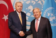أردوغان يبدأ لقاءاته الثنائية في الأمم المتحدة بتوقيع دفتر الدورة الـ81
