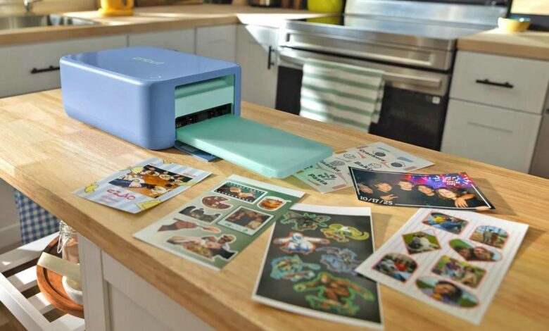 أجهزة Cricut StickerPix الجديدة تصنع ملصقات مقاومة للماء.. والطراز الأرخص يطبع فقط