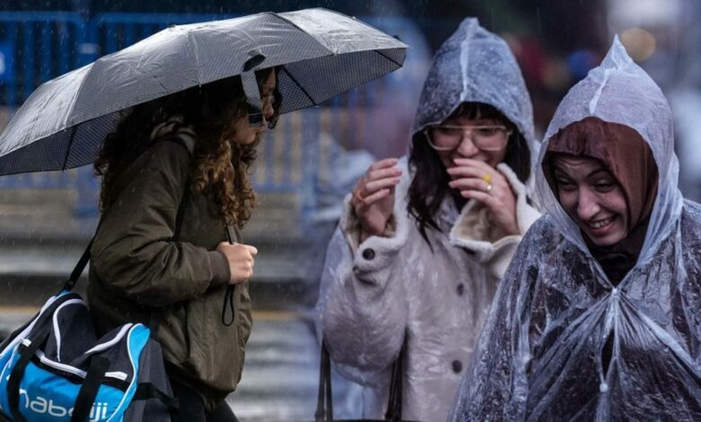 موجة باردة من البلقان توسّع الأمطار في تركيا الأحد.. وحرارة إسطنبول تهبط إلى 15-18 درجة