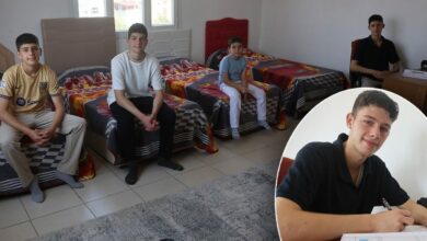 سوري في تركيا يتفوق في امتحان الجامعات ويدخل كلية الطب.. ثم يواجه رسوماً سنوية بـ115 ألف ليرة