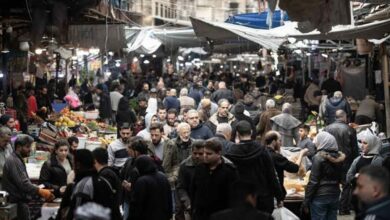 أسرة سورية من 5 أفراد تحتاج 7.9 ملايين ليرة للعيش بلا رفاهية.. والراتب يكفي 4 أيام