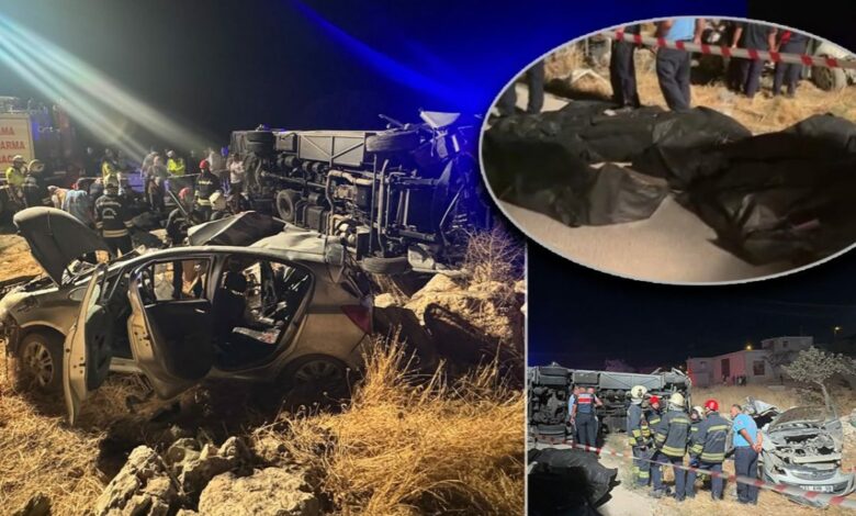 تصادم حافلة وسيارة في غازي عنتاب التركية يودي بحياة 7 أشخاص.. القتلى جميعًا في السيارة