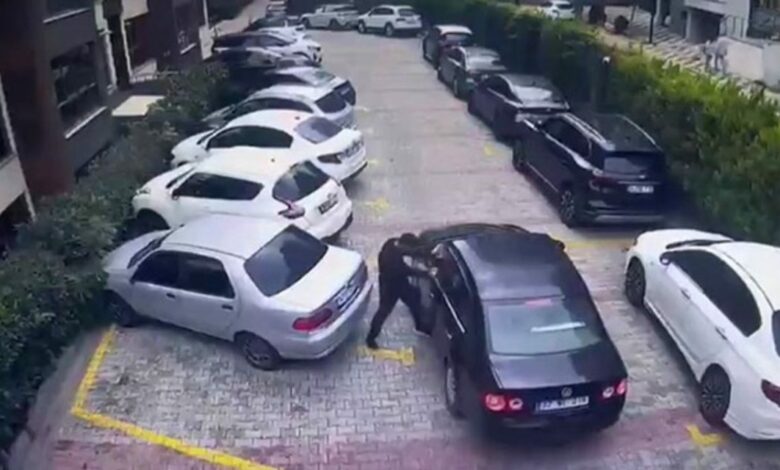 خلاف على موقف سيارات في إسطنبول يتصاعد بعد وصول والد أحد السائقين حاملاً سلاحاً