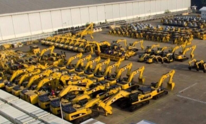 توقّف مشروع «ذا لاين» السعودي: معدات بمليارات الدولارات تُعرض للبيع في الصحراء
