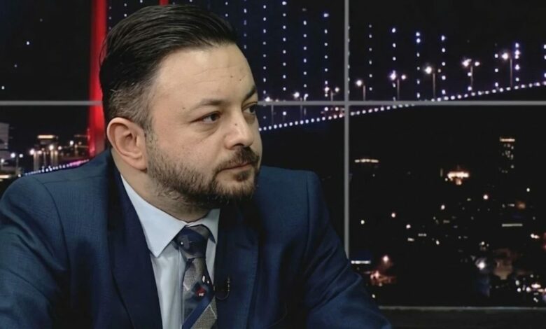الصحفي التركي فاتح إرغين يواجه طلبًا بالاعتقال