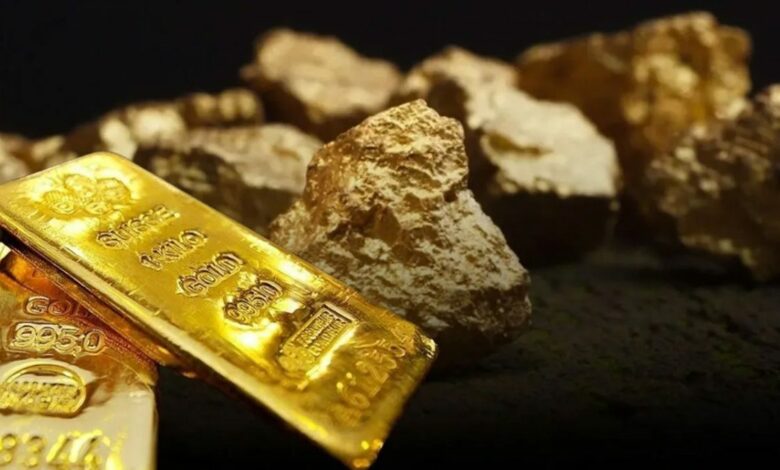 الذهب يلتقط أنفاسه بعد هبوط 4%.. عطلة الصين قد تعيد ضغوط البيع