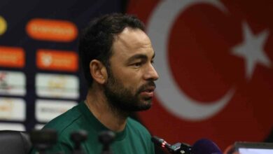كوجالي سبور قبل بشكتاش بـ10 مصابين.. إينان يربط خسارة تركيا 4-1 بالتحضير
