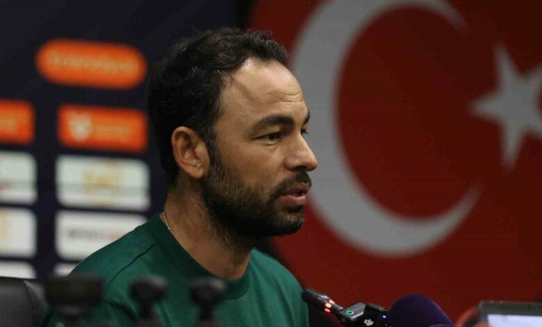 كوجالي سبور قبل بشكتاش بـ10 مصابين.. إينان يربط خسارة تركيا 4-1 بالتحضير