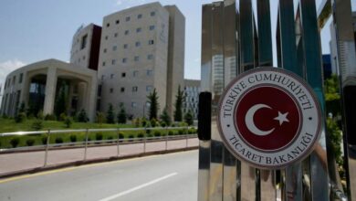 وزارة التجارة التركية ترد على اتهامات برلماني لنائب الوزير: لا صلة شخصية ولا صلاحية للتعيين