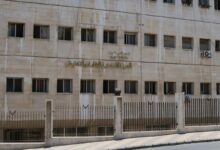 سكرتيرة مجلس مدينة حمص تُنقل بعيدًا عن المراجعين بعد فيديو «مو فاضية»