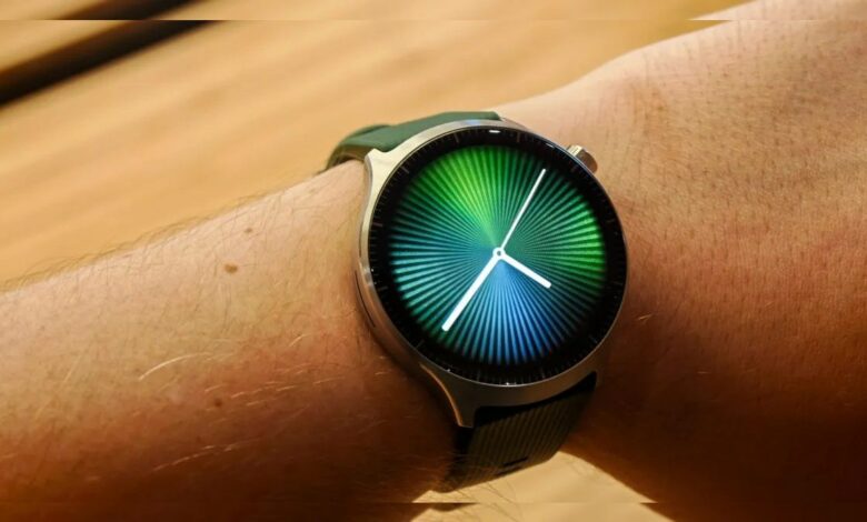 موتو ووتش ألترا... ساعة Wear OS بمواصفات قياسية وسعر يقل عن نصف منافسيها