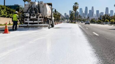 لوس أنجلوس تكسو بعض طرقها بطبقة فاتحة تعكس الشمس بدل امتصاصها