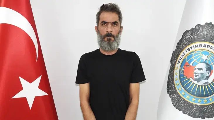 الاستخبارات التركية تعتقل منسق هجمات ريحانلي قبيل فراره بحرًا إلى أوروبا