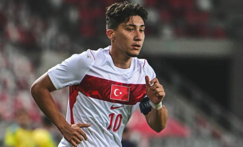 من حجز بطاقة الملحق إلى المنتخب الأول.. تركيا تستدعي لاعبين شابين لمواجهتي بلجيكا وإيطاليا