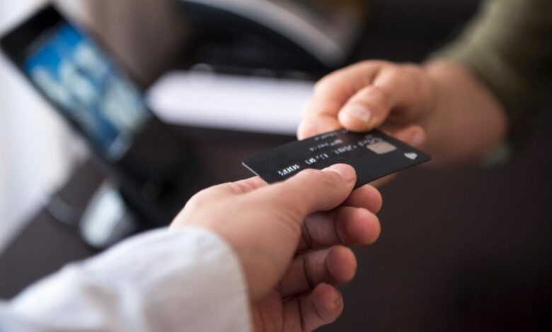 هيئة الرقابة المصرفية التركية تضاعف الحد الفاصل لسداد بطاقات الائتمان.. من يدفع 40%؟