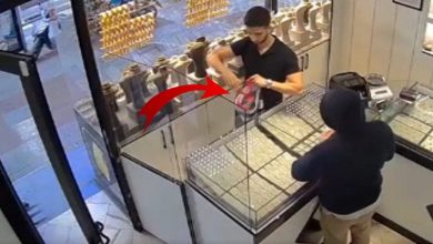 هدد موظف محل ذهب في إسطنبول وفرّ بـ20 سوارًا مقلدًا.. بعدما خسر ذهب عائلته في المراهنات