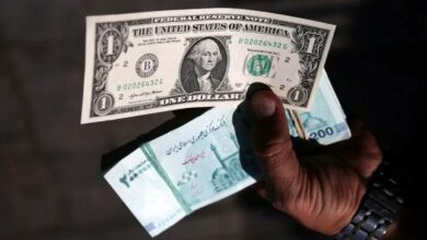 الدولار يبلغ ذروة تاريخية في إيران عند 269 ألف تومان.. والحكومة تنشئ تشكيلًا لإدارة الطوارئ