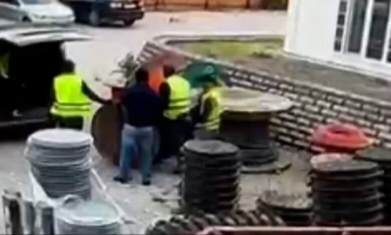 سيارة واحدة قادت شرطة إسطنبول إلى 3 مشتبه بهم في سرقة كابلات بقيمة 1.397 مليون ليرة.. أحدهم مطلوب في 9 جرائم