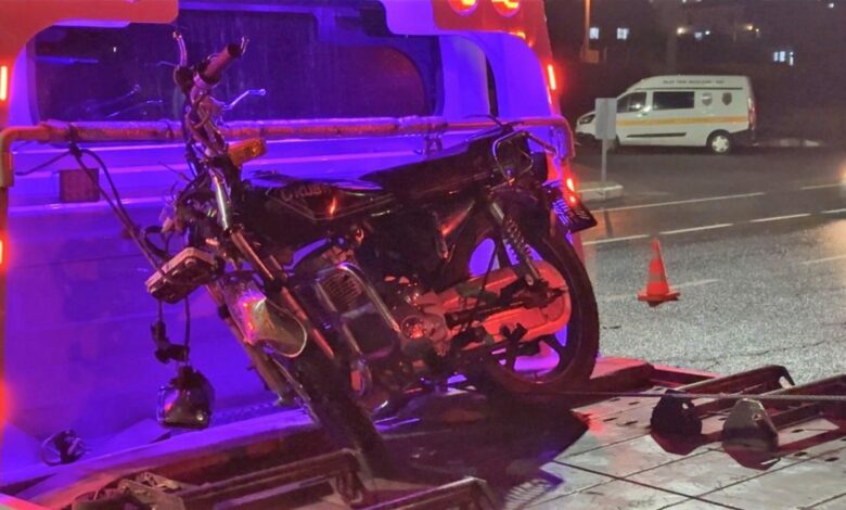 تصادم سيارة بدراجة نارية في نيغدة التركية يودي بحياة شاب وفتاة وإصابة ثالث بجروح خطيرة