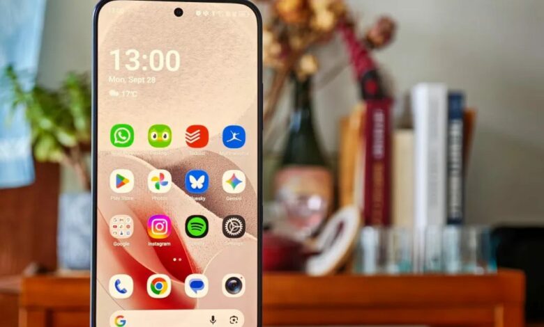 آيفون Duo القابل للطي يراهن على شاشة داخلية غير لامعة.. لكن الميزة تتوقف عند الخارج