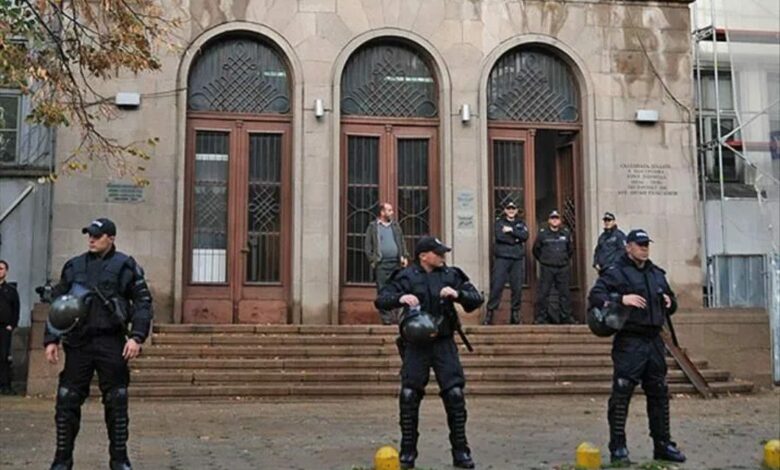 بلاغات قنابل متتالية تُخلي مباني حكومية ومدارس في بلغاريا.. وتهديد ثانٍ لبلدية كوستينبرود