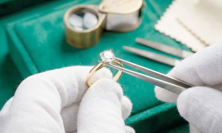 أحجار الألماس المخبرية تهبط إلى 50 دولارًا للقيراط، وخواتم منها تُباع بألف دولار