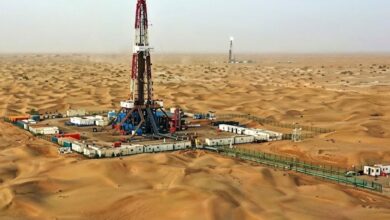 الصين تستخرج عينات صخرية عمرها 500 مليون عام من عمق 8080 مترًا في تكلامكان