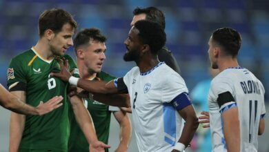 يويفا يحقق في ادعاء بصق لاعب إسرائيلي على مدرب أيرلندي.. ومدرب المنتخب يرفض تكرار المواجهة