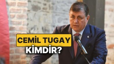 رئيس بلدية إزمير ينضم إلى حزب أردوغان.. والرئيس يعلّق شارة العضوية على صدره