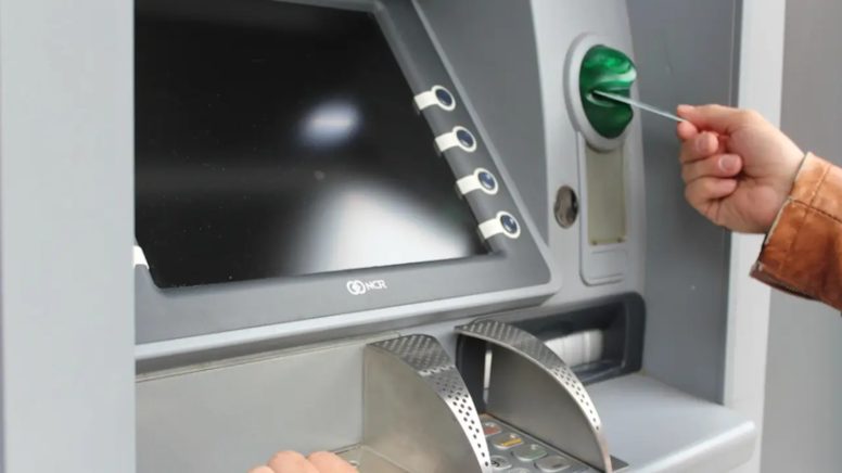 فرنسا تخطط لاقتطاع 17% من أموال خاملة.. وأصحابها قد يستعيدونها مع الفوائد