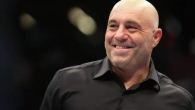 سبوتيفاي تجدّد صفقة جو روغان المقدّرة بـ250 مليون دولار وتوسّع توزيع برنامجه