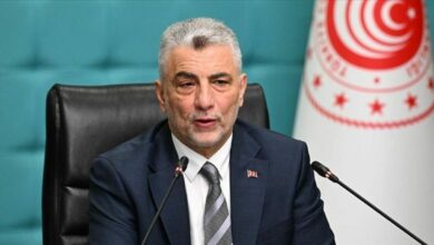 وزير التجارة التركي يتقدم بشكوى ضد صحفيين.. أين ظهرت مدخرات أسرته البالغة 37.8 مليون ليرة؟